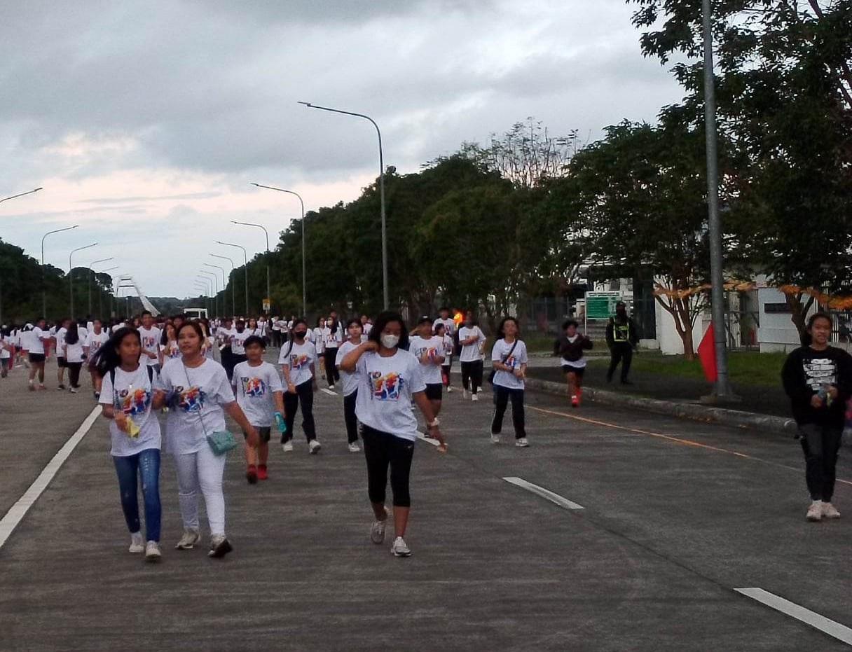 Students race at the 2023 HAGARUN
